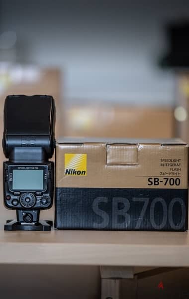 Nikon SB700 speedlight/flash 0