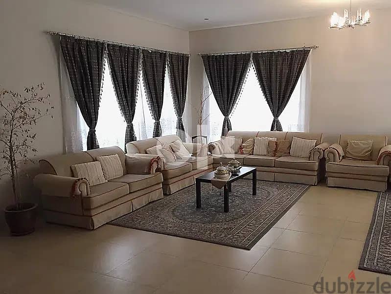 Nice furnished room for rent in a villa in Saar 0