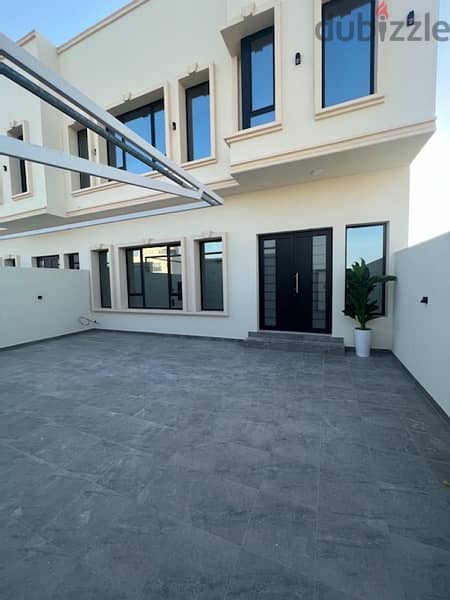 Villa in Askar for sale 1