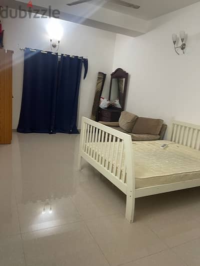 1 bedroom with attached bathroom giving for rent( only for lady)