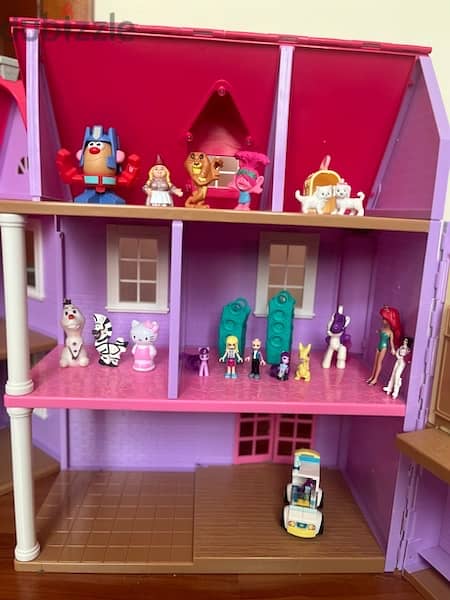 Dollhouse with Accessories 4