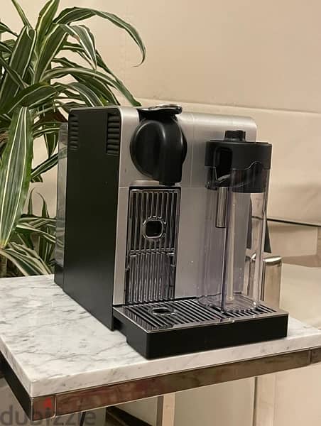 NESPRESSO Lattissima Pro F456 Brush Aluminium Coffee Machine 1