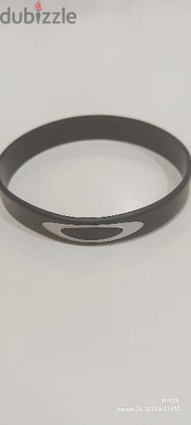 oakley rubber baler bracelet 0
