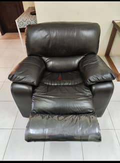 chair recliner (sofa single) and Bed Queen size.
