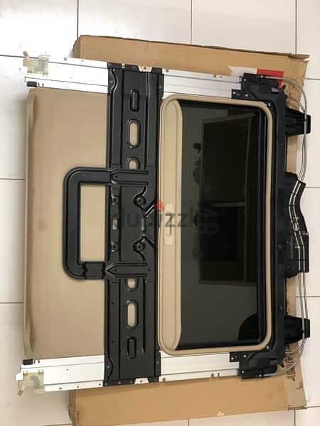 Sunroof for Pathfinder Mob : 38290573 4