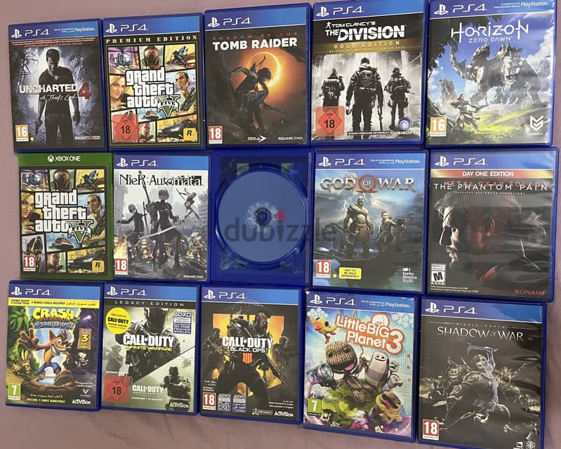 PS4 SLIM 1TB | 2 original controllers and 19 CD GAMES 2