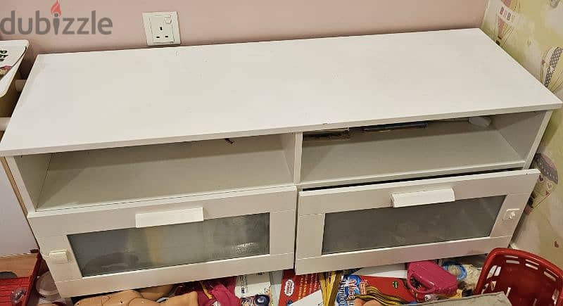 ikea TV unit 0