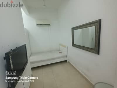 Brand new, Spacious Studio in Janabiya