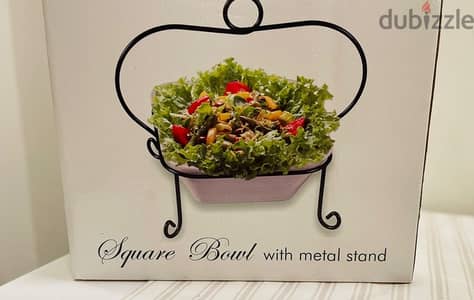 Square bowl with metal stand