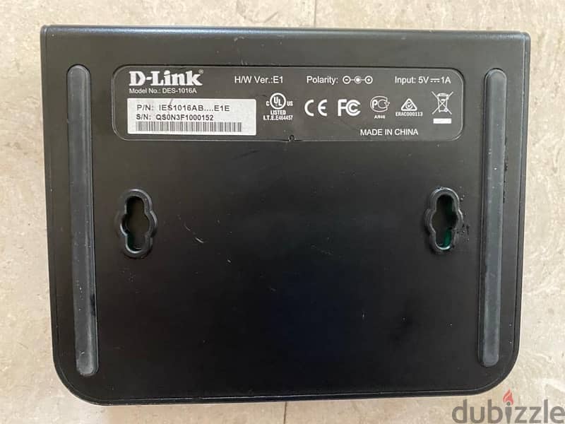 D-Link  DES-1016A 16-Port 10/100Mbps Switch 3