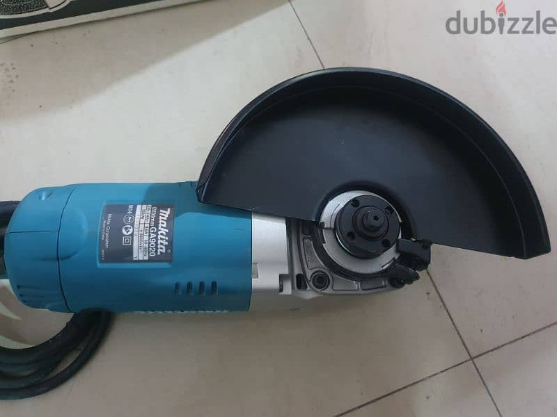 Brand New Makita Angle Grinder GA9020 230mm (9") for Sale 4