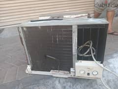 2 ton pearl AC good condition