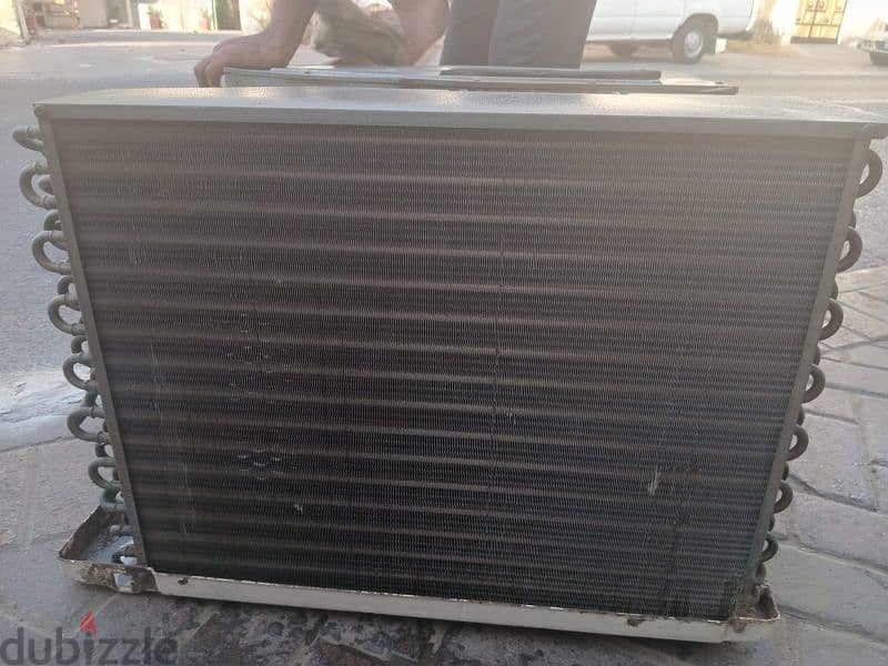 2 ton pearl AC good condition 1