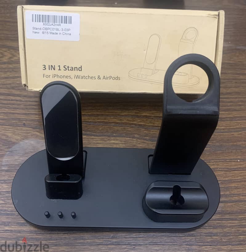 IPHONE, APPLE WATCH & AIRPODS 3 in 1 stand 2
