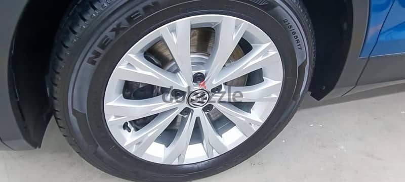VW Tiguan like new condition with zero accidents 7