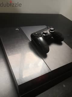 Ps4 with controller 0
