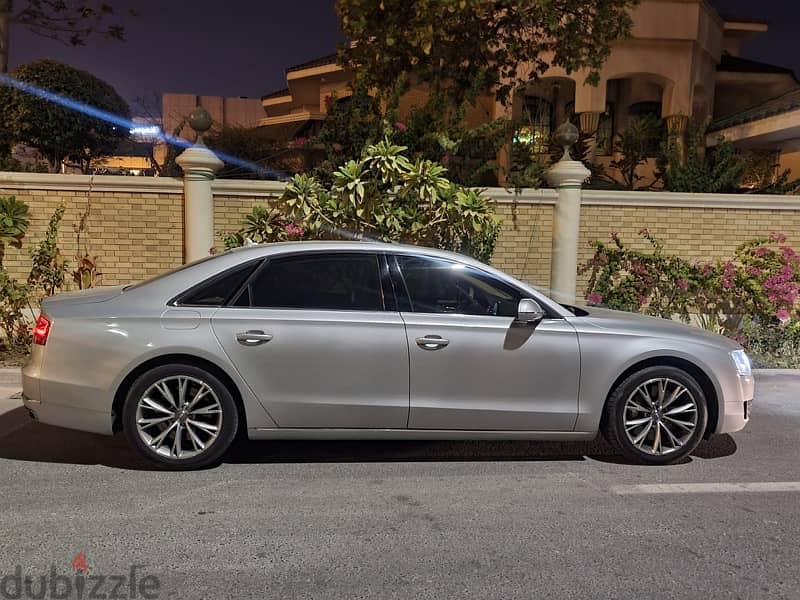 Audi  A8L  V8 4.0l twin turbo 435 HP low mileage. VERY FAST! 1