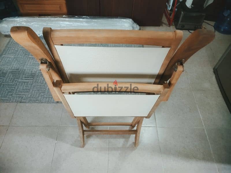 Foldable wooden chair 1