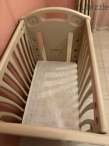 baby crib for sale - excellent condition with mattress 1