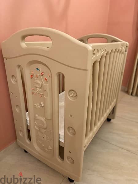 baby crib for sale - excellent condition with mattress 7