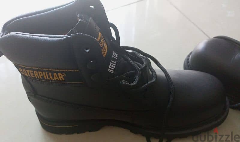 BRANDED CATERPILLER SAFETY SHOES BRAND NEW 1