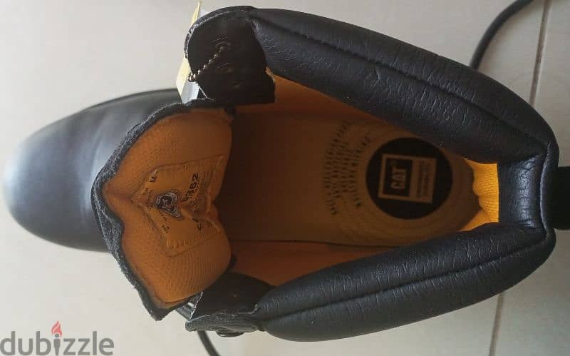 BRANDED CATERPILLER SAFETY SHOES BRAND NEW 3