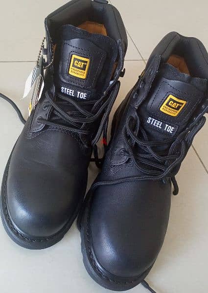 BRANDED CATERPILLER SAFETY SHOES BRAND NEW 7