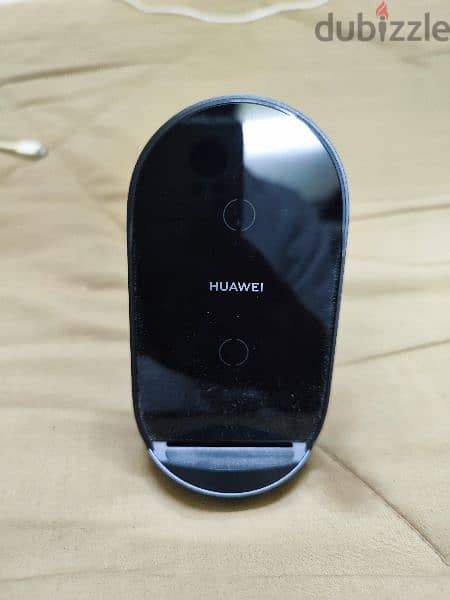 Huawei  40 charger  new condition box warranty everything 1