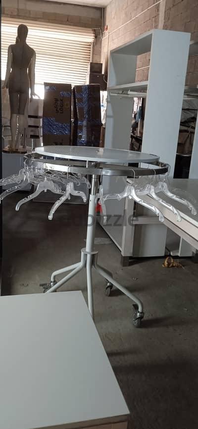 Cloth Hanger Table