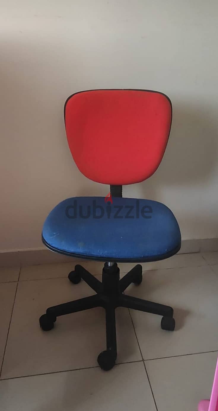 Study desk and chair, adjustable 1