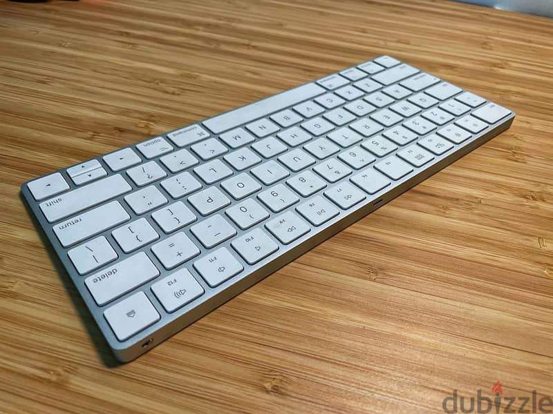 Apple Magic Keyboard 1