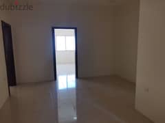 Apartment for rent in Sanad - in commercial road