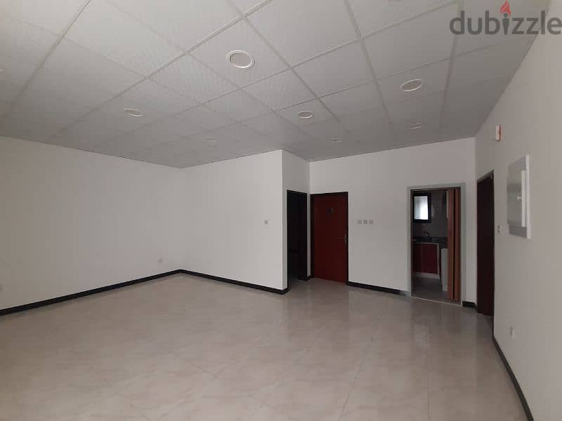 commercial Offices Near Megamart Muharraq Market 8