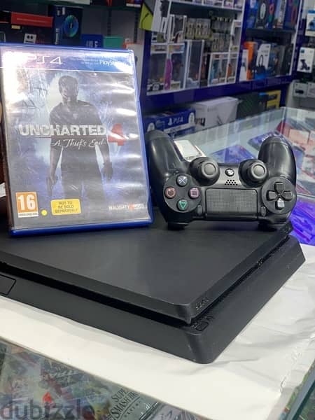 PS4 SLIM CONSOLE USED 2