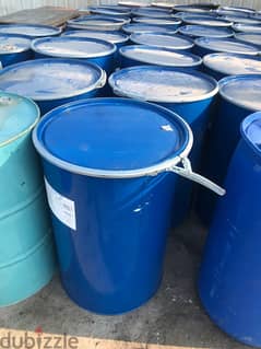 Plastic Drums and Steel Drums for Sale (200 L).