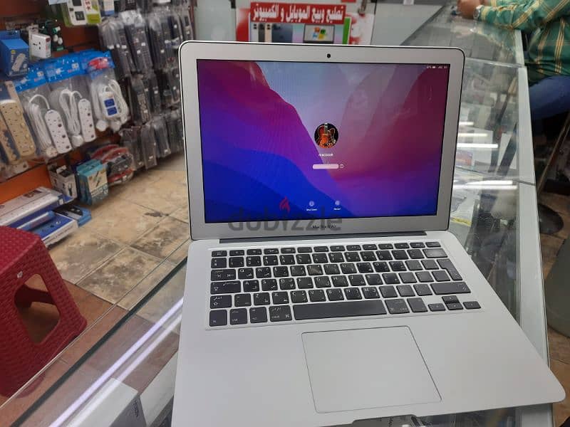 Macbook Air 13". 128GB SSD. EXCHANGE POSSIBLE. 2