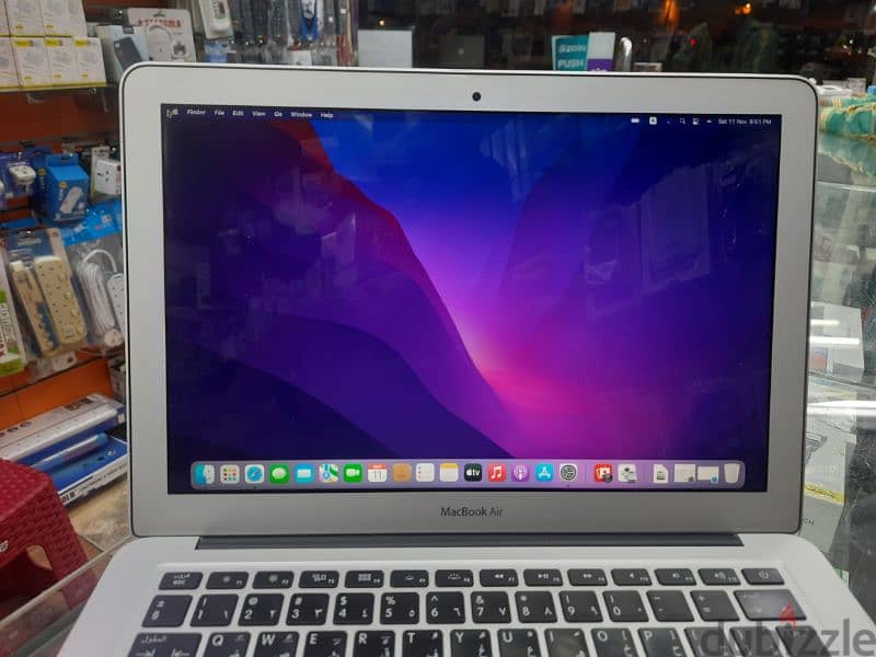 Macbook Air 13". 128GB SSD. EXCHANGE POSSIBLE. 4