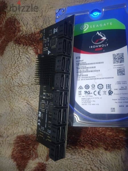 للبيع ٣ هاردسك ٨ تيرا مع الملحقات For sale 3 8TB hard with accessories 4