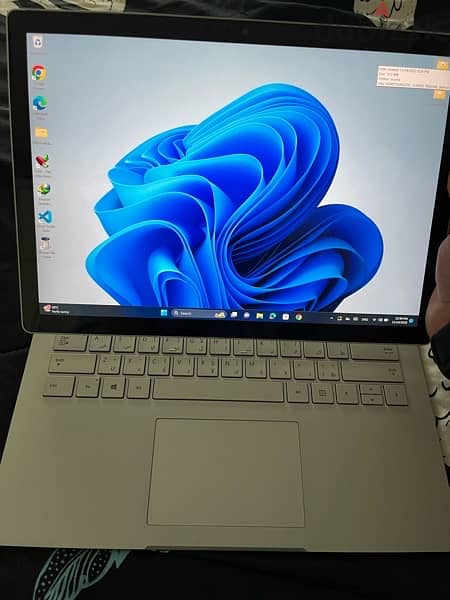 Microsoft Surface Core i5 8gb Ram 256SSD 5