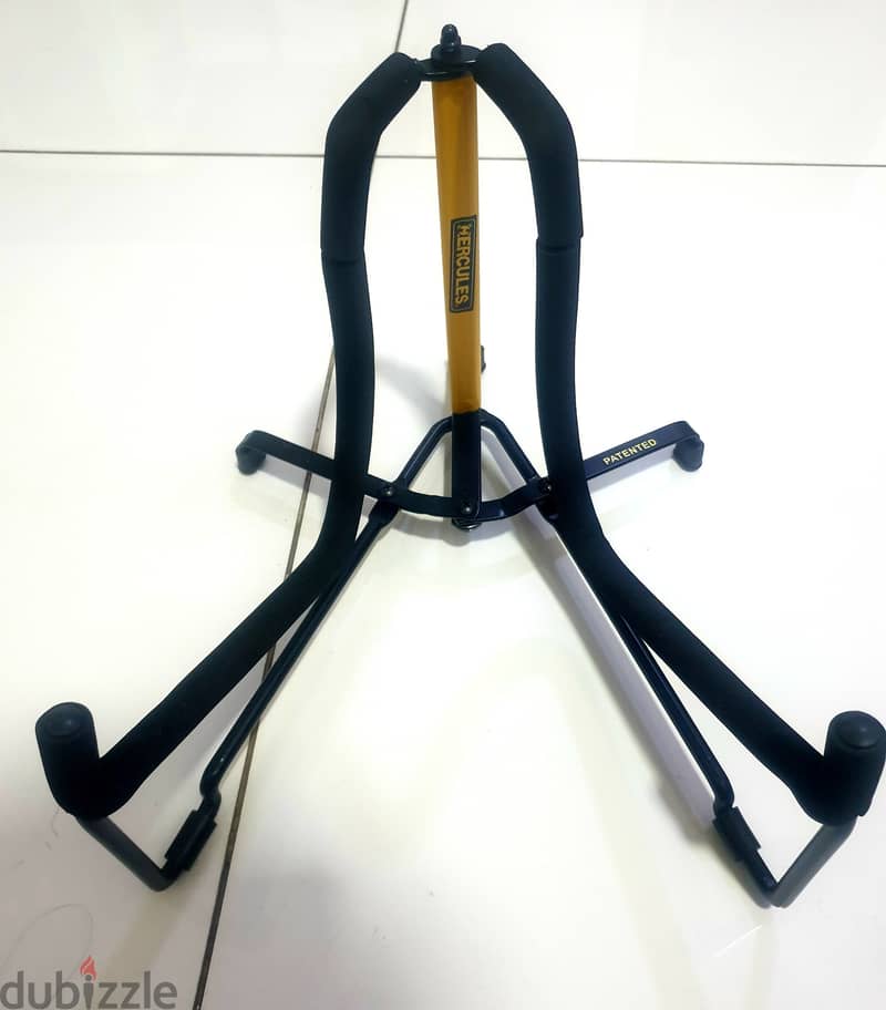 Hercules acoustic guitar stand 0