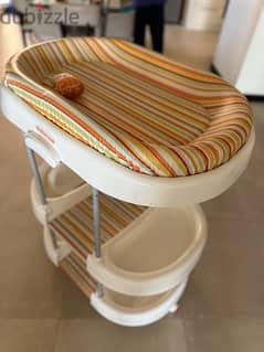 child changing table 0