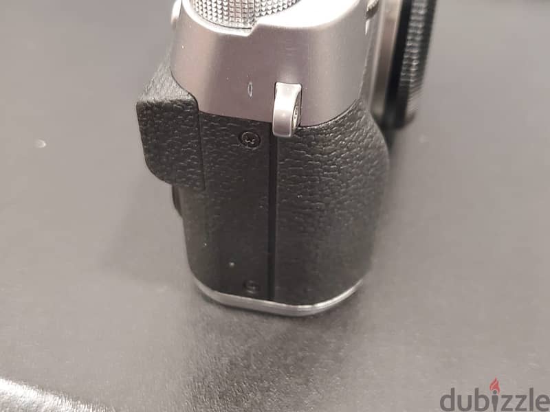 Fujifilm X-T20 Mirrorless Digital Camera with extra battery 1