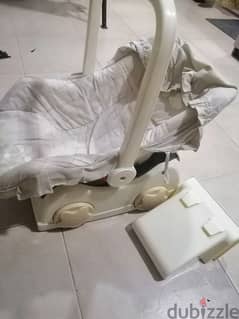 baby bouncer in excellent condition 0