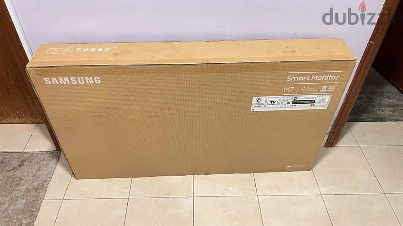 Samsung smartmonitor 43 inch for sale, brand-new at discounted price 2