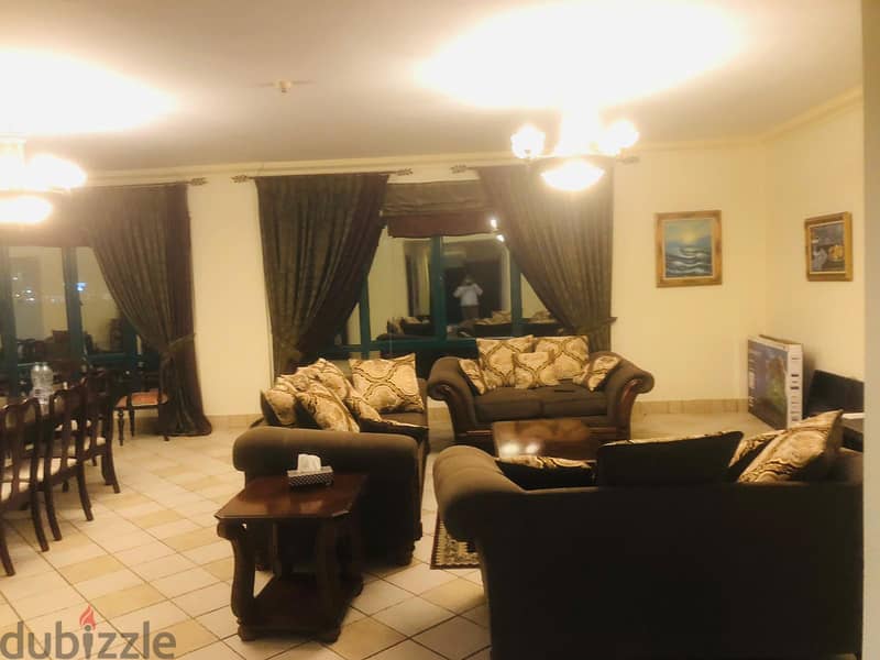 Huge 3 bedrooms flat only for BD 480 all inclusive . 5