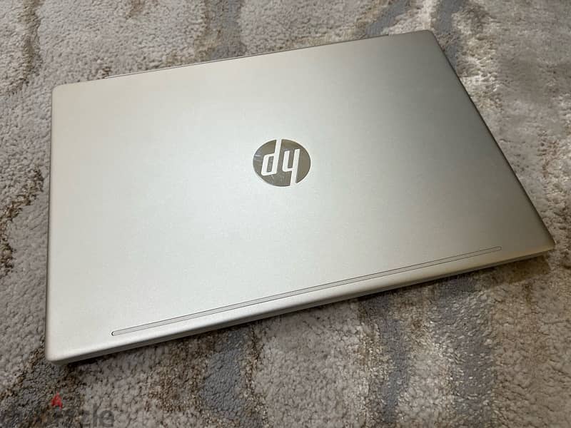 Hp pavilion 14” i7 8th gen 1