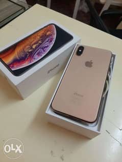 iPhone XS 64gb with box and all accessories brand new condition 0