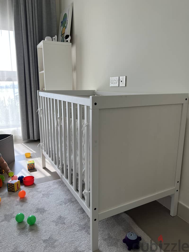 Ikea crib with matress 7