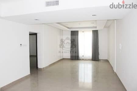 Near Al Merkado mall 2 Bed Janabiya