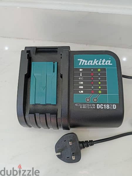 Makita DC18SD 18V Lithium Ion Charger 7.2v - 18v. 1